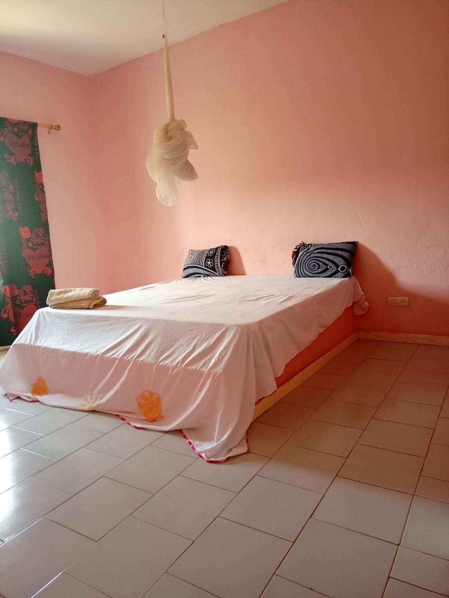 Chez Paolo Hotel Toubab Dialao Bagian luar foto