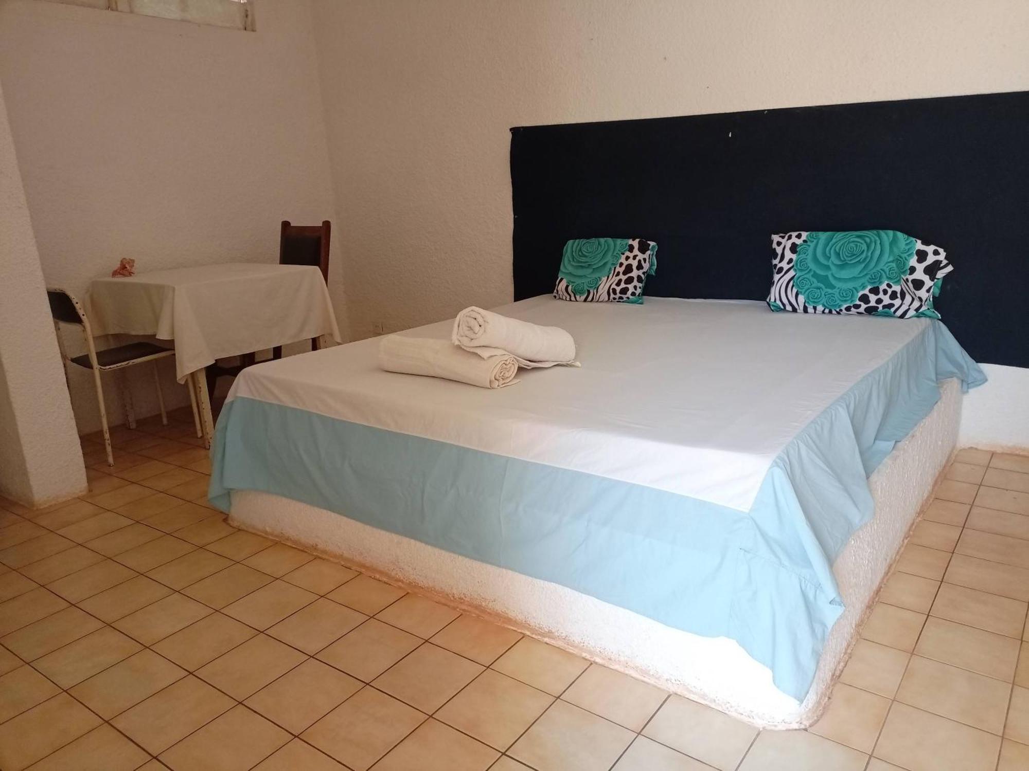 Chez Paolo Hotel Toubab Dialao Bagian luar foto